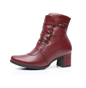 "Step in Style: Piccadilly Round Toe Ankle Boot with Blocked Heel" (654.038)