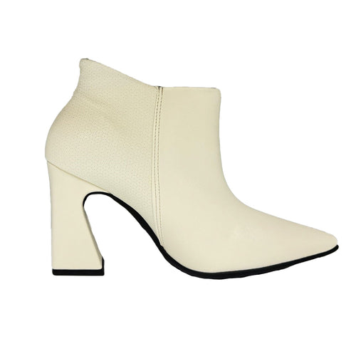 Pointed toe off white Ankle Boots (749.146)