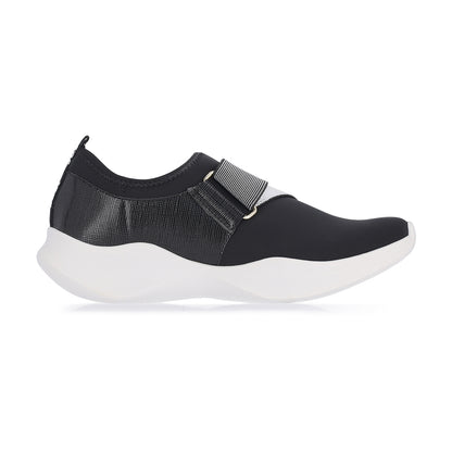 Black and White  Sneakers for Women (S015001)